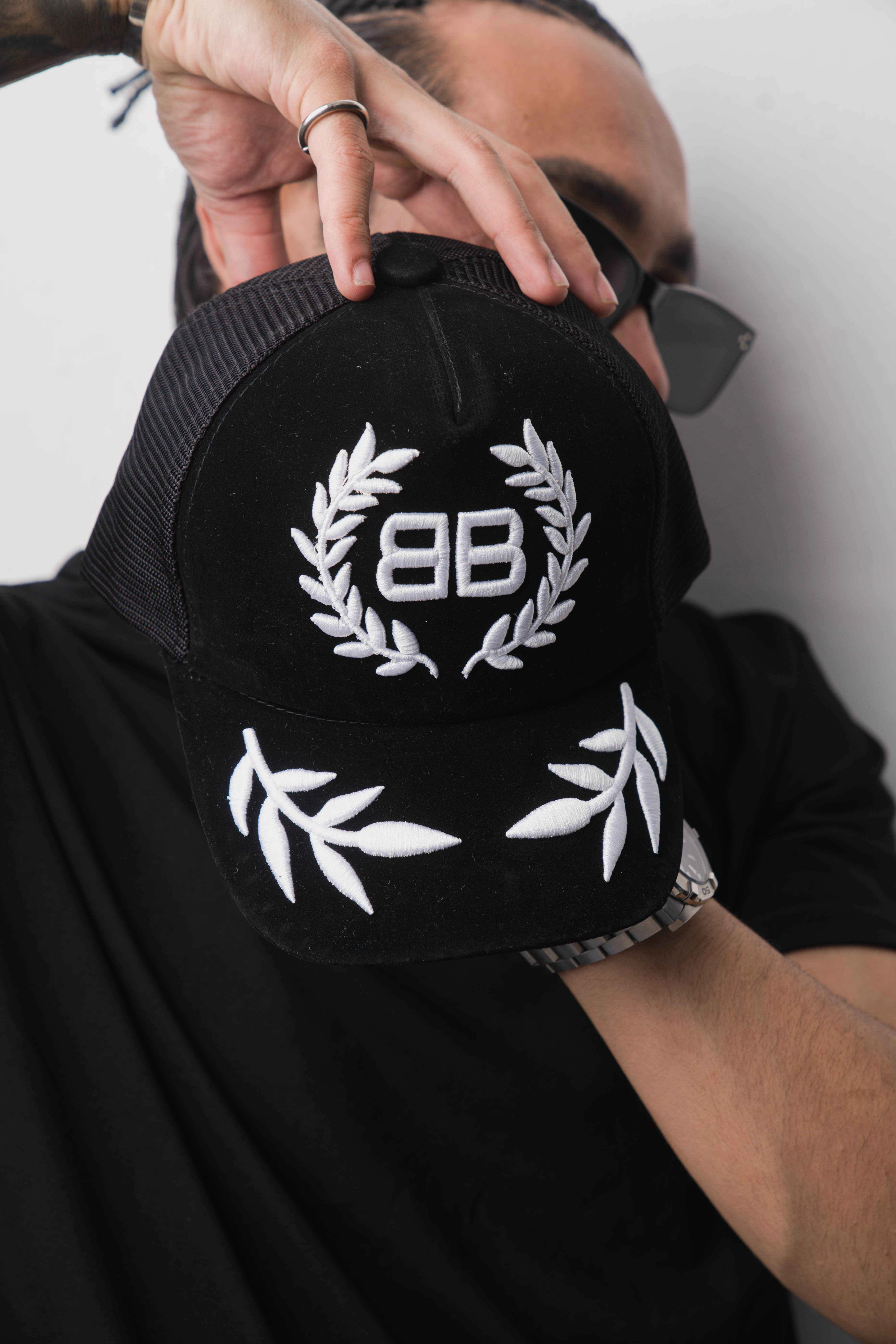 مشکی B