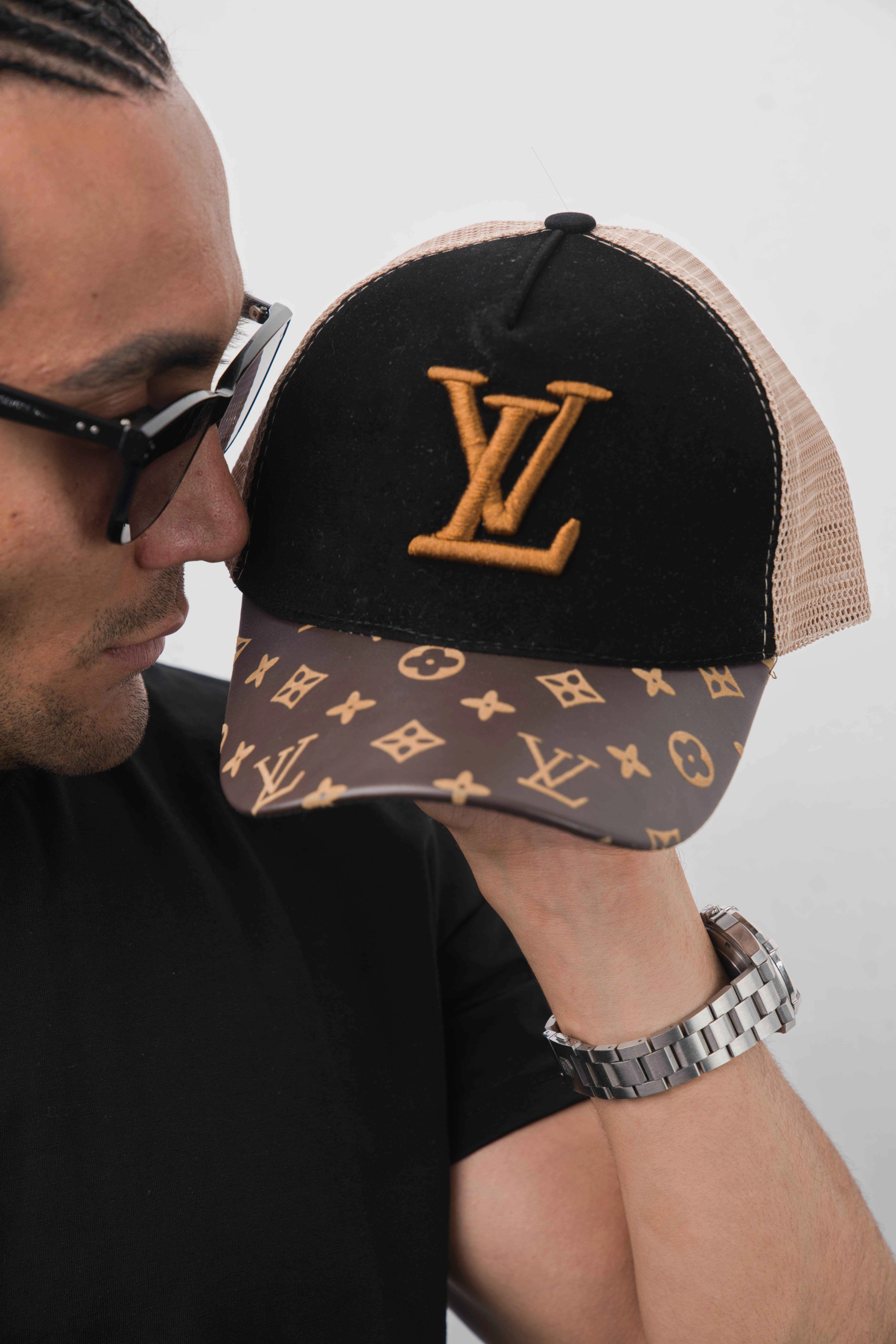 مشکی LV